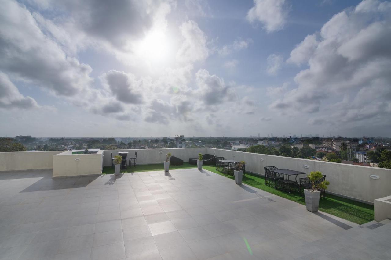 The Luxury Nest Apartment Махарагама Екстериор снимка
